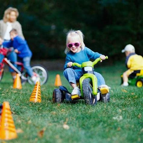 See more ideas about birthday activities, birthday, birthday parties. 18 Everyday Summer Outdoor Activities For Kids | Kidsomania