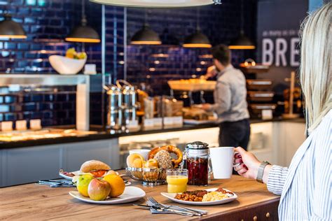 Premier Inn Frühstücksbuffet Warm Kalt Munsch Business Traveller