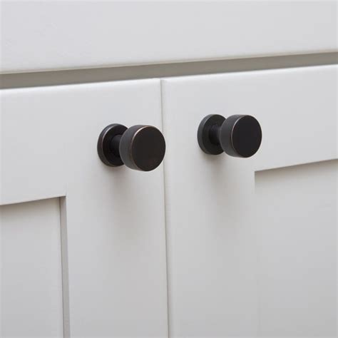 30 Best Knobs And Pulls For White Kitchen Cabinets