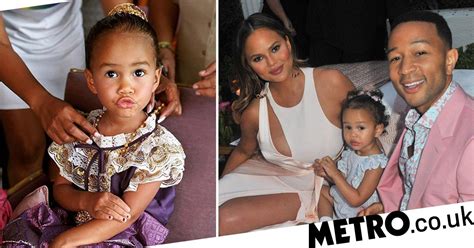 She gave us enough material already, but we can't ignore this perfect photo shooting she did last year for sports illustrated issue 2017. Chrissy Teigen's kids wearing tiny Thai outfits is all you ...