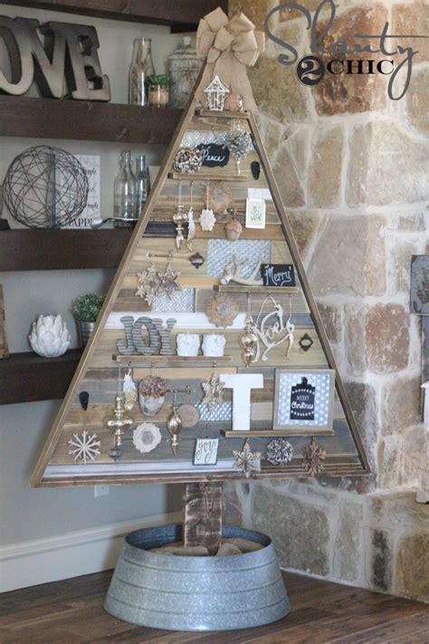 Christmas painting tutorials | createful christmas event. 15 Amazing DIY Pallet Christmas Tree Ideas