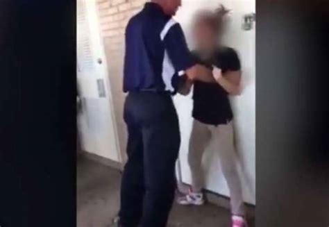 Omg Teen Girl Uses Stun Gun On Teacher After He Broke Up A Fight Thatviralfeed