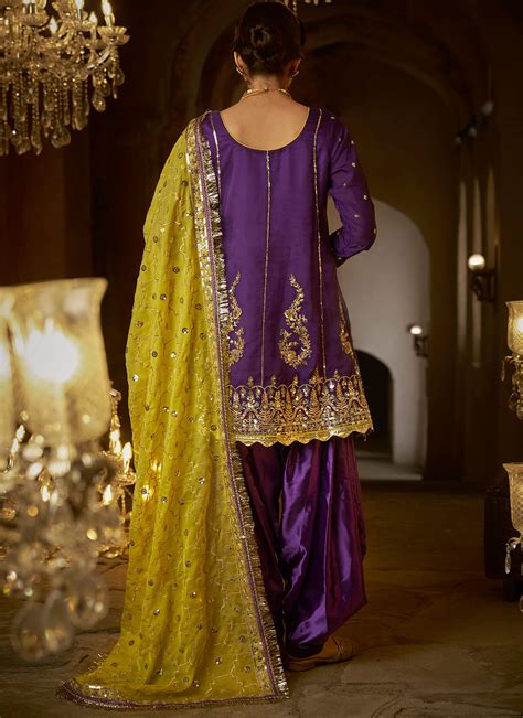 Purple Embroidered Punjabi Suit Lashkaraa