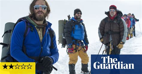 Everest Review Jake Gyllenhaal Treks Up To The Summit And Back Without Much Of A View