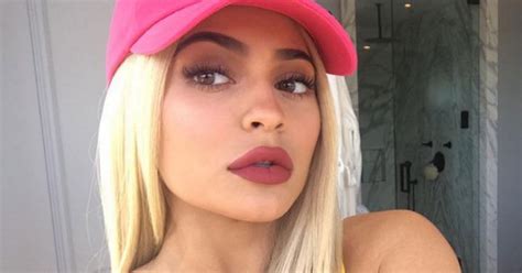 kylie jenner nude pictures threatened to be exposed as her snapchat is hacked irish mirror online