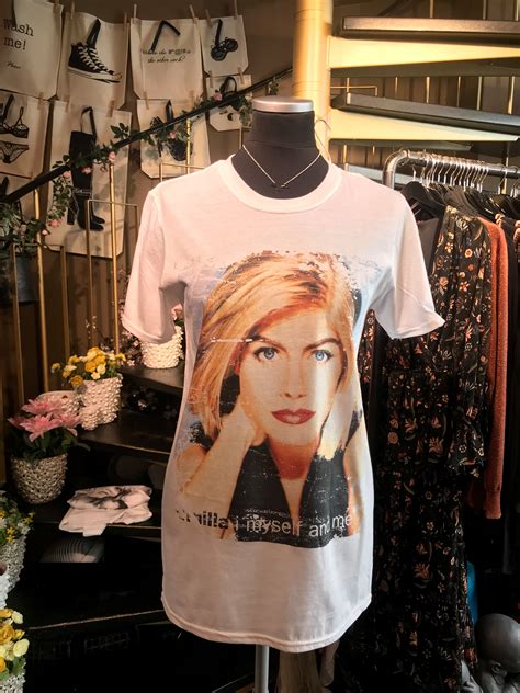 Pernilla wahlgren / en häääärlig tjej i sina bästa år. MiNilla - Pernilla Wahlgren T-shirt Nr 2