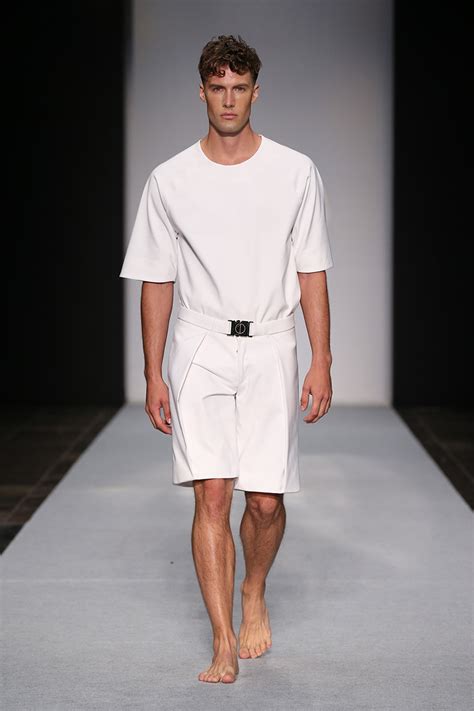 A man marries a beautiful wife, but decides to go out and experience as many sexual conquests as possible, with unusual and often hilarious results. HENRIKSILVIUS Spring/Summer 2015 - Fucking Young!