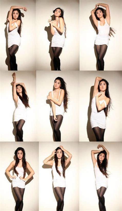 Pin By 皮 陈 On 11 Fashion Photography Poses Model Poses Girl Photography Poses