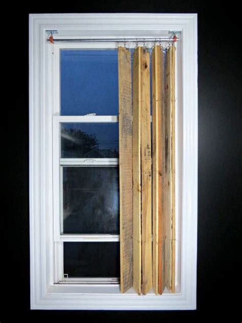 Buy custom made diy vertical blinds for your home or business online today. Diy Pallet Wood Vertical Blinds • Recyclart