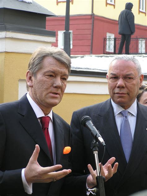 Photo Secretary Powell With Ukrainian President Viktor Yushchenko
