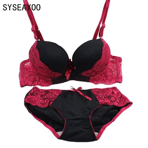 japanese girl sexy lace bra set smooth seamless underwear together with a steel ring in bra