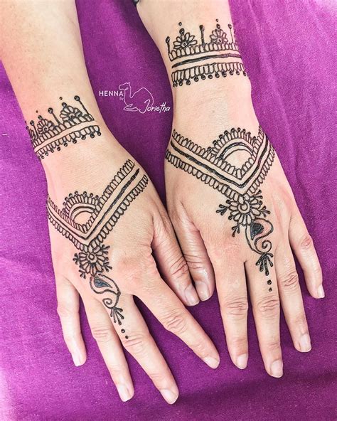 Gorgeous Henna Design By Jorietha On The Hand Best Henna Design