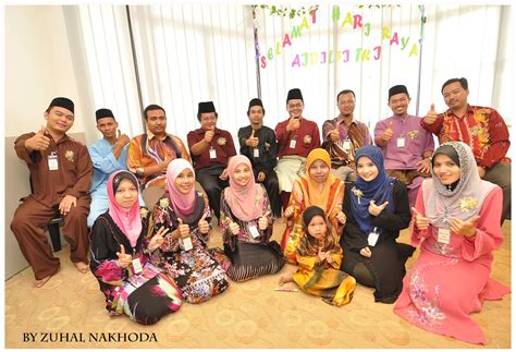 Khoirul anwar juga penerima ieee best student paper award of ieee radio and wireless symposium (rws)tahun 2006, di california. TETUAN KHAIRUL SOFIAN ANUAR & CO: Riang Ria Aidilfitri KSA ...