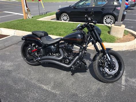 The bike is fitted with aftermarket exhaust, screaming eagle tuner, tear drop mirrors. 2016 Harley-davidson Breakout Cvo For Sale Used ...