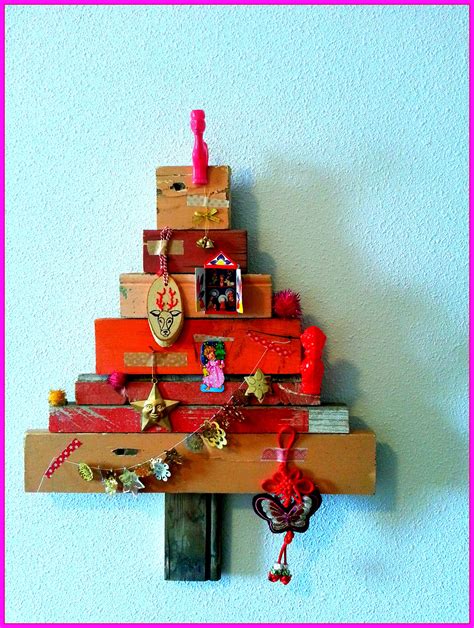 ~Mooie kerstboom van sloophout-vorig jaar gekocht en gepimpt naar eigen ...