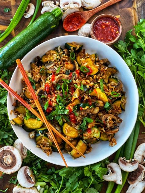 It's also easy, tasty and fits into so many healthy diet programs. Easy Vegetable Stir Fry | Plantiful Kiki