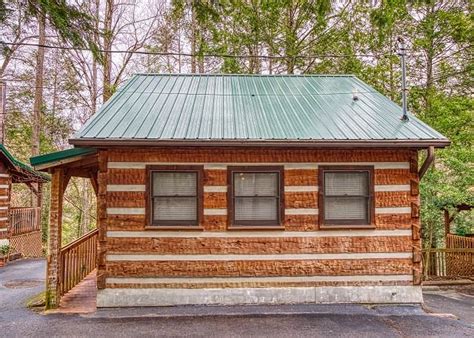 Maybe you would like to learn more about one of these? Tennessee Log Cabin: Close to Downtown Gatlinburg & near ...