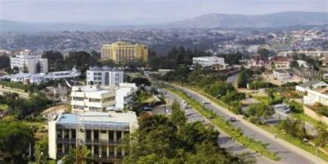 Rwanda is a relatively stable east african country, and easily accessible from kenya and uganda. Rwanda : le pays bientôt classé dans la catégorie des ...
