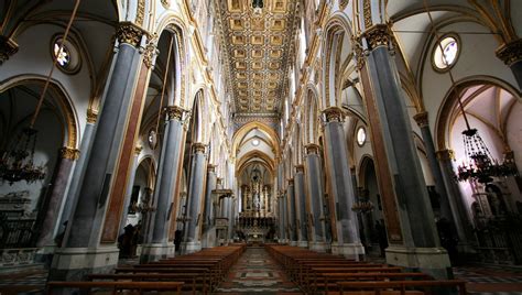 San domenico maggiore is a gothic, roman catholic church and monastery, founded by the friars of the dominican order, and located in the squ. Napoli, ritrovato il dipinto "Salvator Mundi" rubato dalla ...