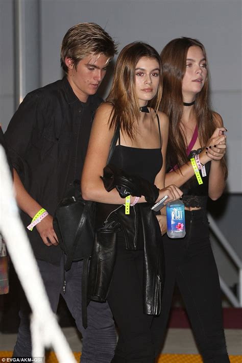 Kaia And Presley Gerber Enjoy Night Out At Drake And Future S La