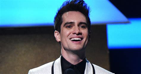 Panic At The Discos Brendon Urie Came Out As Pansexual In The Most Casual Way