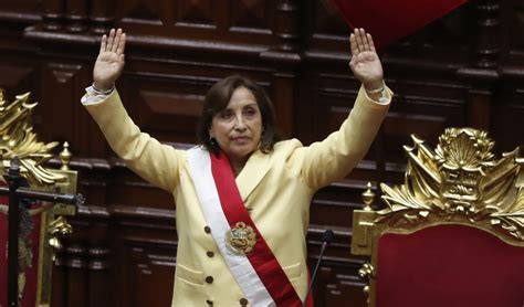 Abogada Dina Boluarte Jura Como Primera Presidenta De La Historia De Per