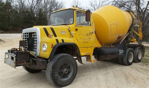 Pin By Scott Lapachinsky On Ford Big Rigs Concrete Truck Cement