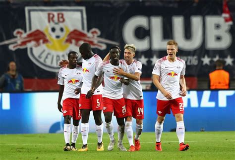 Rb Leipzig Feiert Sieg In Der Champions League Zweifel Los Der Spiegel