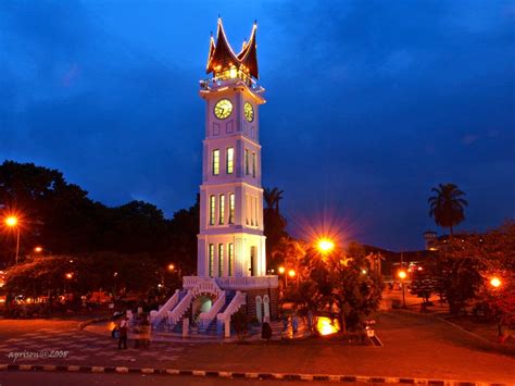 Kfc tesco bukit tinggi local business klang. Jam Gadang di Bukittinggi - Sumatera Barat