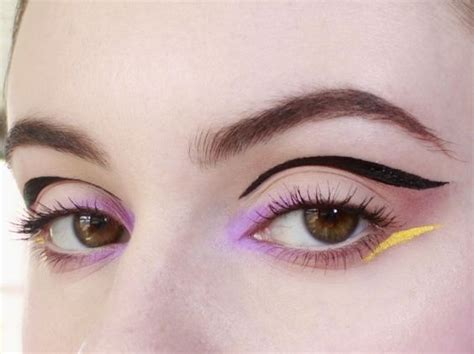 5 Tips on How to Apply Graphic Eyeliner & Graphic Eyeliner Designs