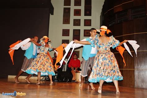 Nuestro Viaje Por Perú Conociendo Los Bailes Regionales