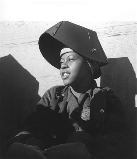 Shipyard Workers | Picture This