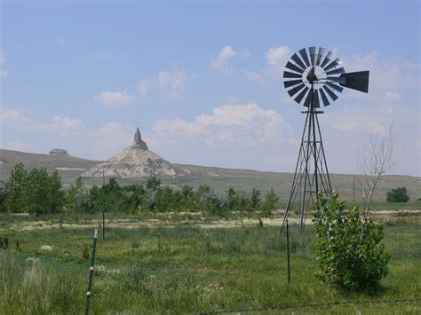 24 Charming Photos of Rural Nebraska Windmills