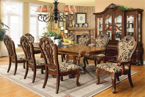 Rooted in a rich history and grounded in the belief that quality and value never go out of style, broyhill is a company that continues to lead the industry in today's home furnishings. Opulent Traditional Style Formal Dining Room Furniture Set