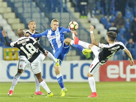 Over these 19 matches they scored 30 goals and conceded 15. CSU Craiova, mână de ajutor de la Dinamo! - Stiri ...