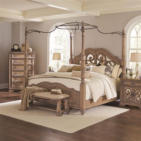 Coaster Ilana Queen Canopy Bed with Mirror Back Headboard - Del Sol