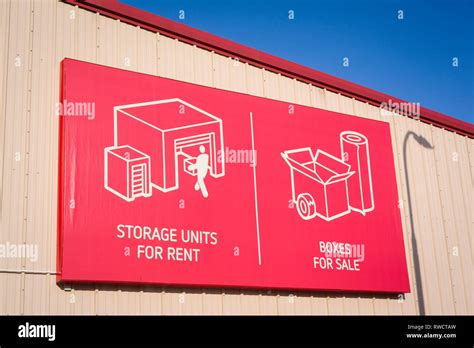 Store Sign For Rent Hi Res Stock Photography And Images Alamy