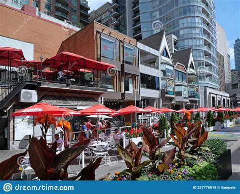 Outdoor Dining In Yorkville District Of Toronto Editorial Stock Photo