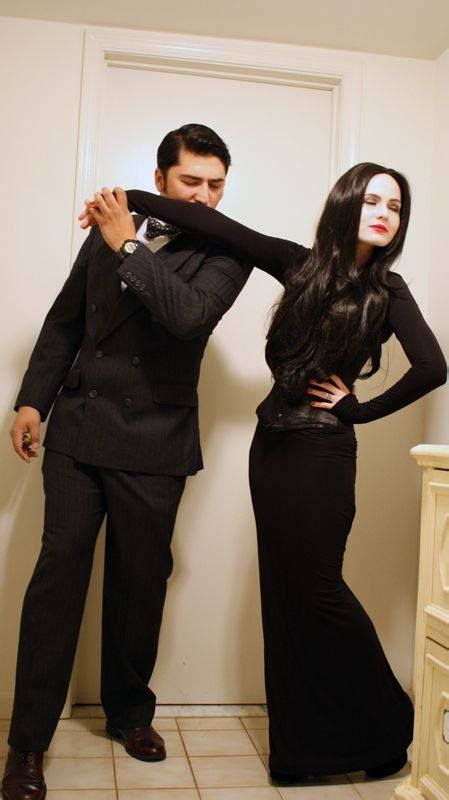 Morticia And Gomez Couple Halloween Costumes Couples Costumes