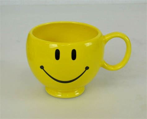 Yellow Smiley Face Teleflora T Mug Emoji Ceramic Jumbo Collectible