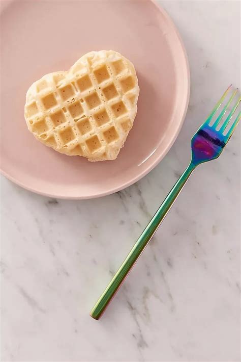 Heart Shaped Mini Waffle Maker Best Ts From Urban Outfitters 2019