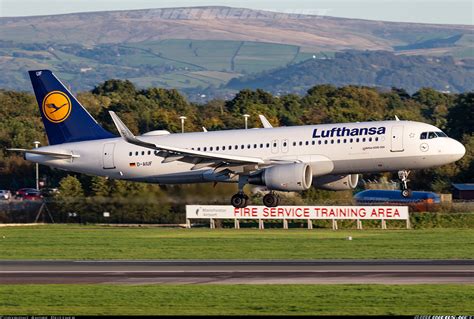 Airbus A320 214 Lufthansa Aviation Photo 6284003