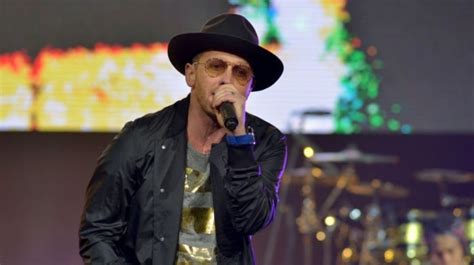 Tobymac Shares Tribute To Late Son Truett During Concert After His