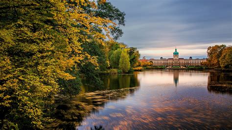 Schloss Charlottenburg Berlin Germany Lake Autumn Trees Wallpaper