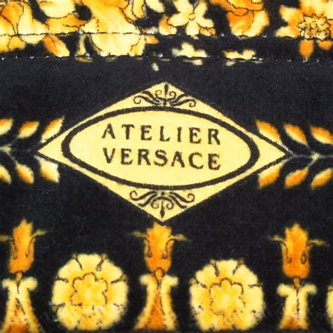 Vintage Gianni Versace Atelier Handbag Medusa Flap Shoulder Bag Wstrap