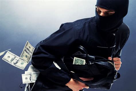 The Difference Between Robbery And Aggravated Robbery In Texas