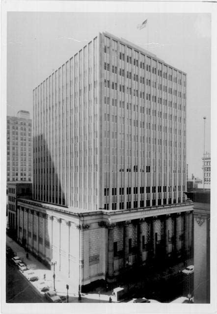 Marquette 510federal Reserve Building With The Hennepin County