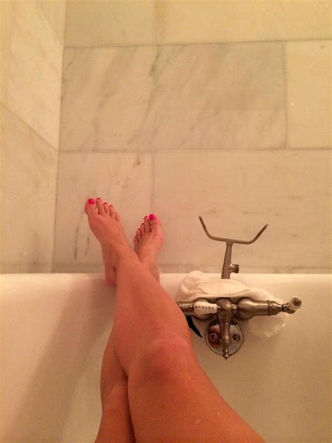 Nude Bath Feet Sex Pictures Pass