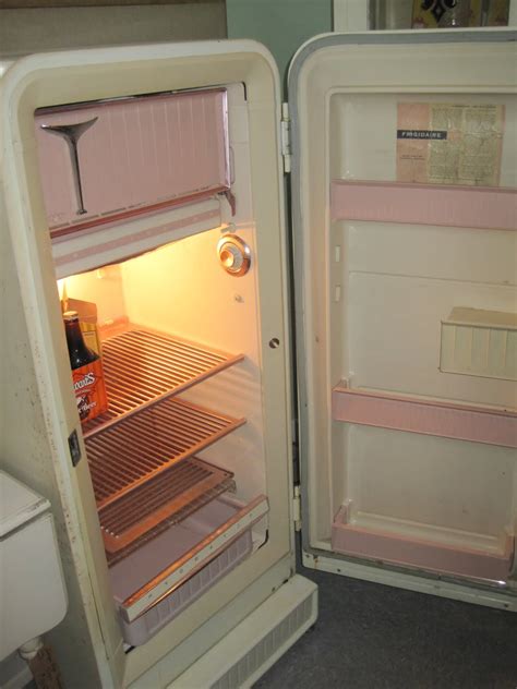 It has been in the back room of her grandparents basement since 1974. Shabby Pink World: Surprise -The Inside of My 1950's ...
