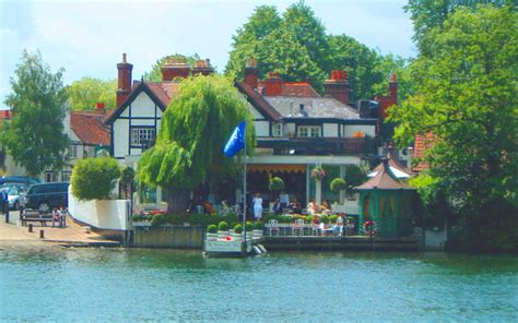 Waterside Inn And Bray Slip Where Thames Smooth Waters Glide